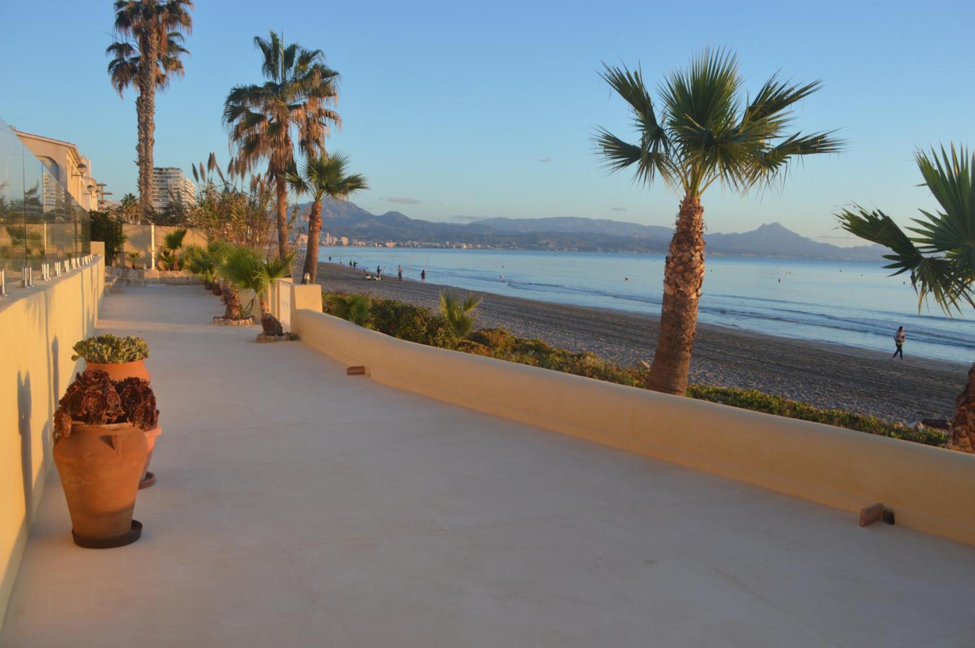Espectacular Apartamento A Pie De Playa En Chalet Roquetes Alicante Exterior foto